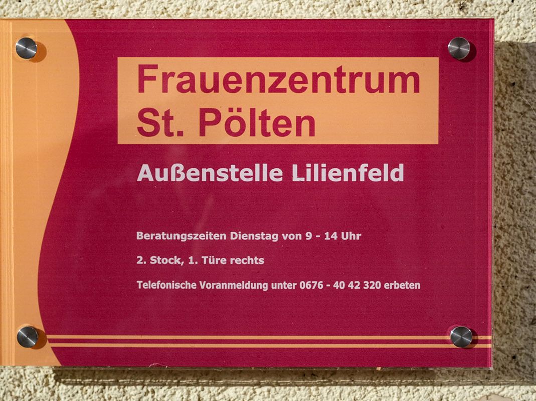 Schild Außenstelle
